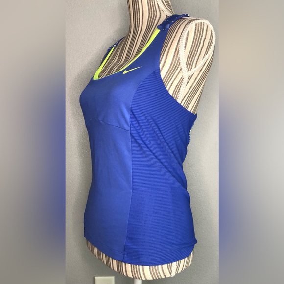 Nike Dri fit printed razor back tank M - Picture 4 of 9